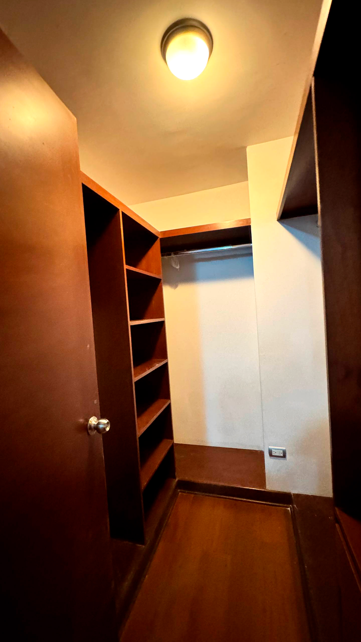 SE ALQUILA DEPARTAMENTO EN EDIFICIO FRENTE A LA JAVIER PRADO OESTE, SAN ISIDRO