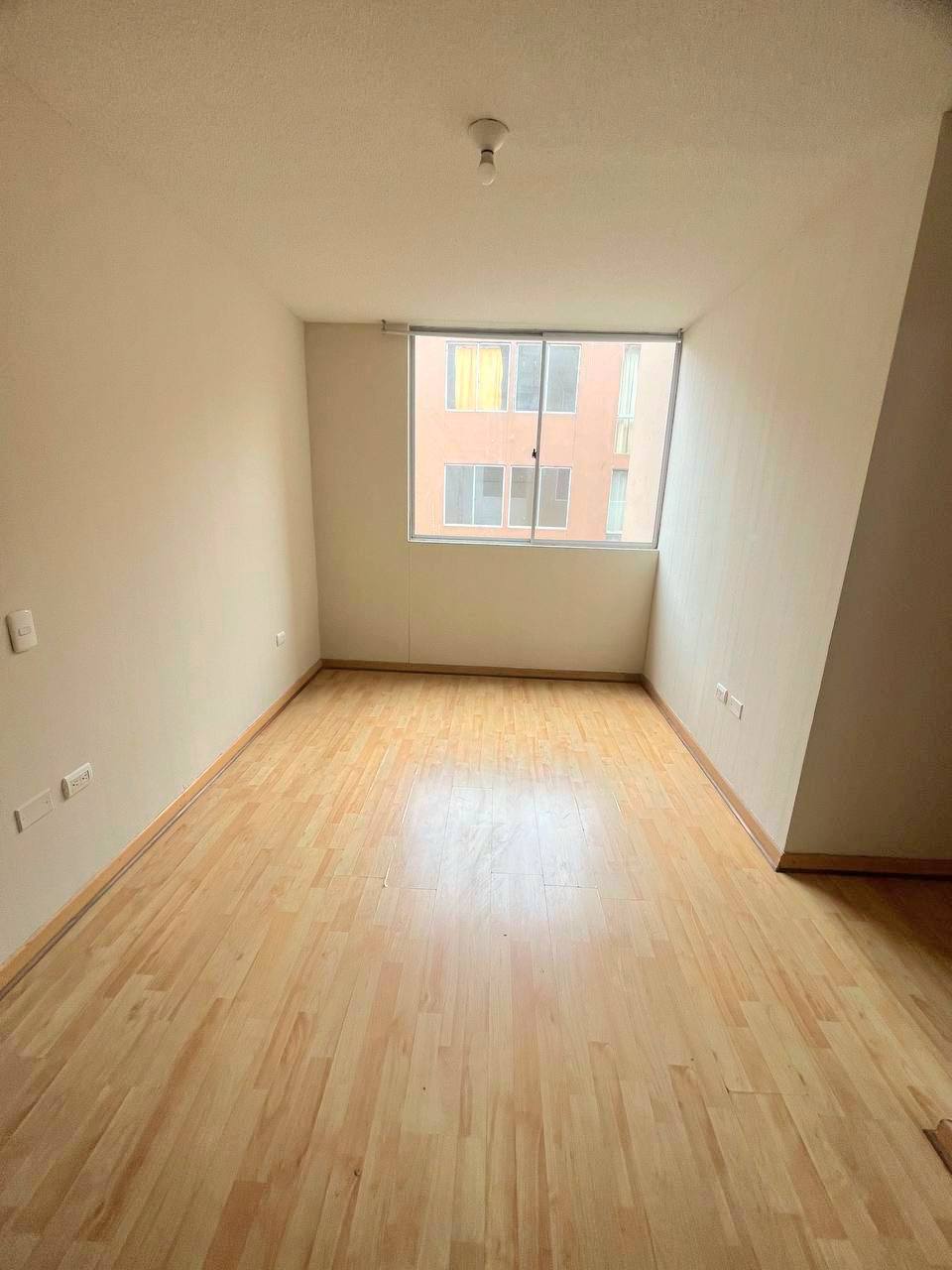 DEPARTAMENTO EN ALQUILER EN EL CONDOMINIO SOL DE CARABAYLLO