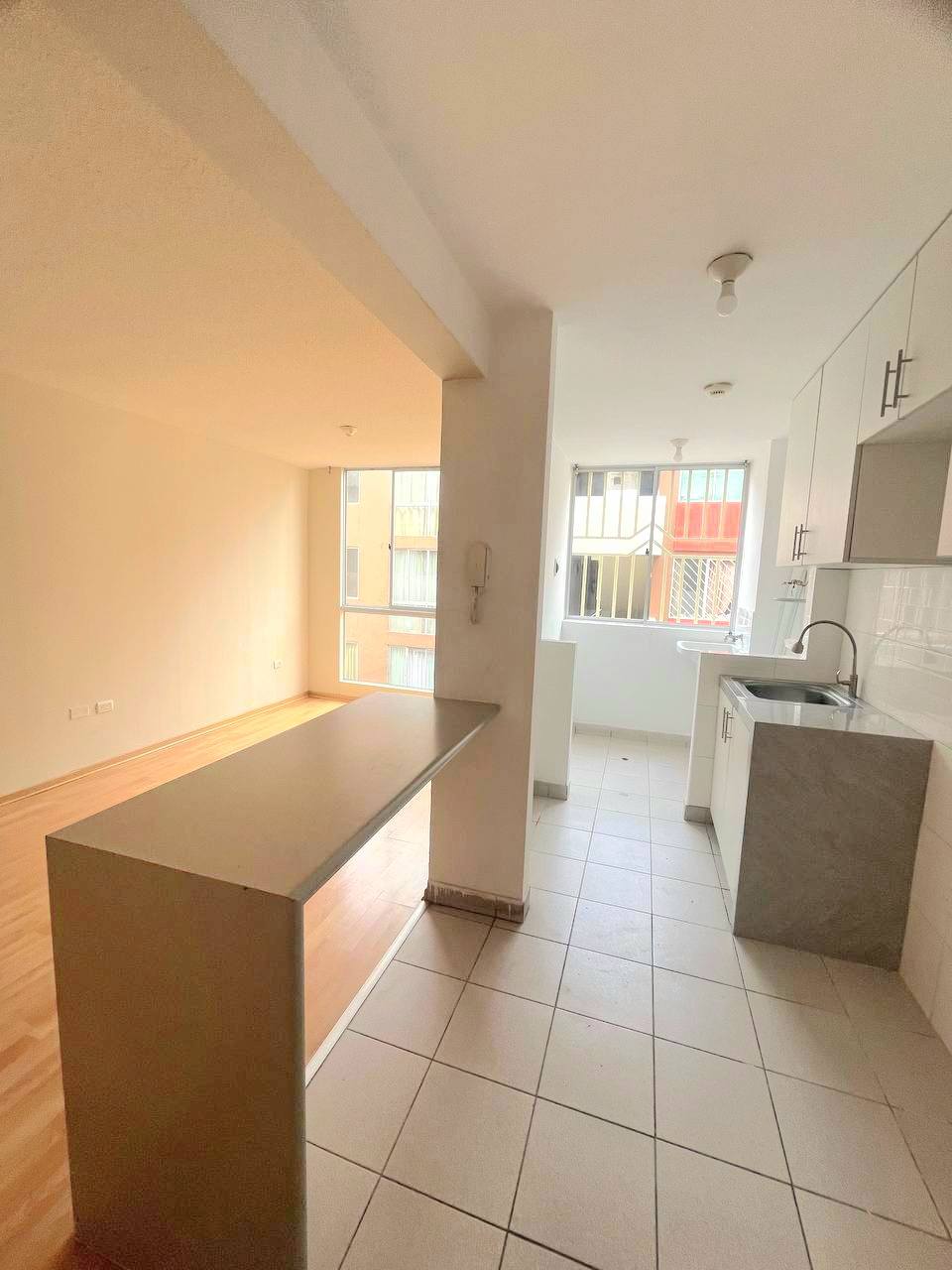 DEPARTAMENTO EN ALQUILER EN EL CONDOMINIO SOL DE CARABAYLLO